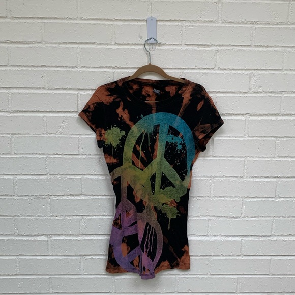 Restyled Y2k Bleached Rainbow Peace Sign T-Shirt - Picture 3 of 8